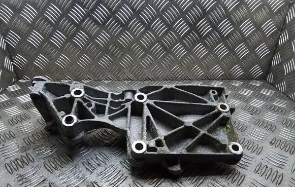 Volkswagen Golf V Generator/alternator bracket 03G803143A