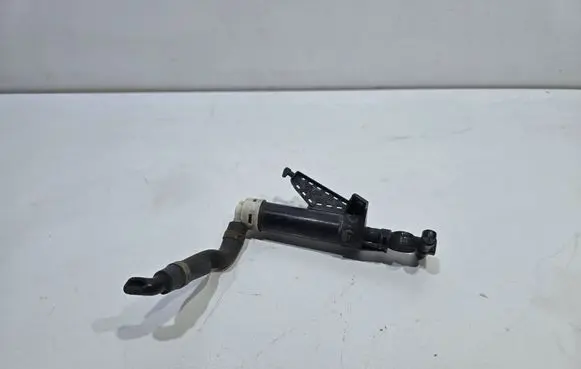 Lexus GS 300 350 430 450H Headlight washer spray nozzle 78207