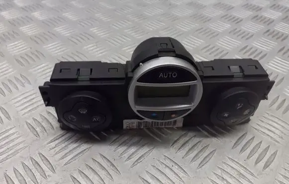 Renault Scenic II - Grand scenic II Interior fan control switch 8200344842