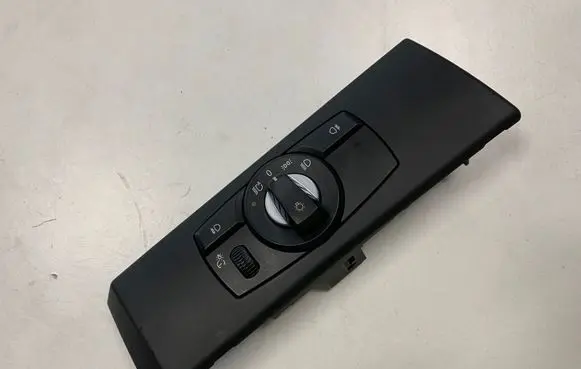 BMW 5 E60 E61 Light switch 6988565