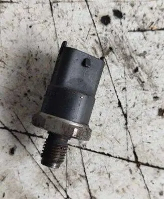 Fuel pressure sensor