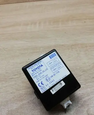 Toyota Corolla Verso AR10 Door control unit/module 897410F010