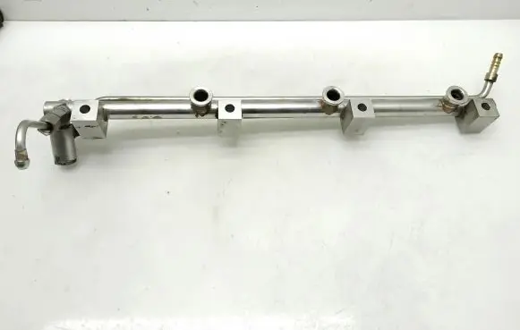 Fuel main line pipe