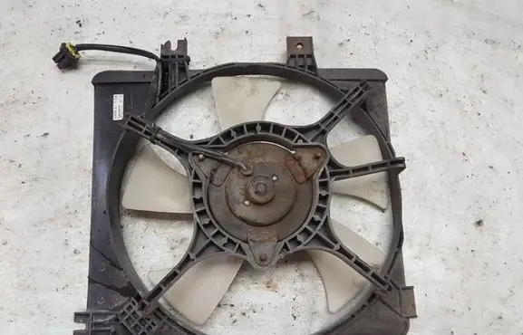 Mazda MX-6 Radiator cooling fan shroud ga5r61710a