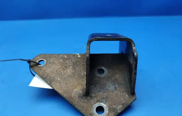 Jaguar XJS Engine mounting bracket