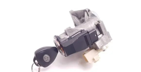 Toyota Auris 150 Ignition lock 450200204