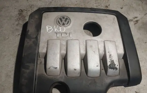 Engine cover (trim)