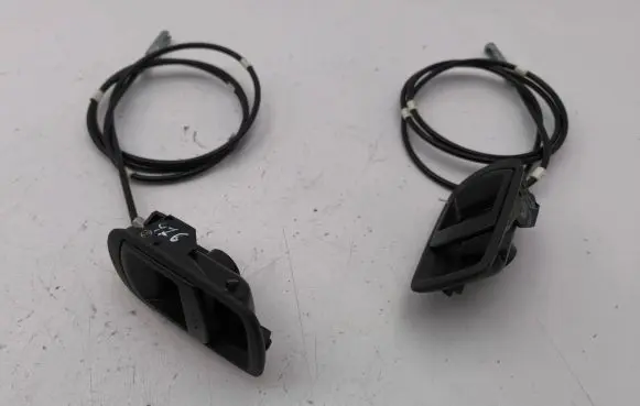 Mazda CX-7 Rear seat cable / handle 