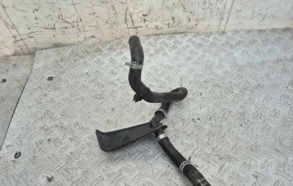 Volvo XC90 Engine coolant pipe/hose 31338297 H3306