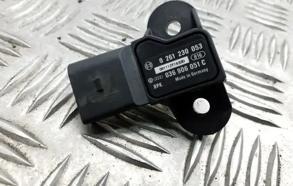 Volkswagen PASSAT B7 Air pressure sensor 036906051C 0261230053