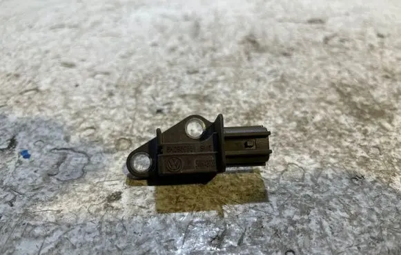 Audi A4 S4 B8 8K Airbag deployment crash/impact sensor 8K0959651 5WK43738