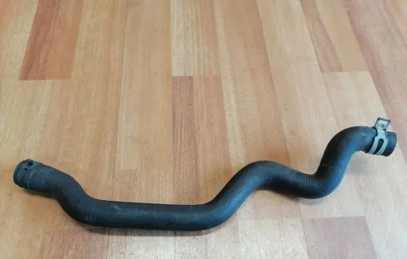 BMW 5 E60 E61 Engine coolant pipe/hose 6911001 64216911001