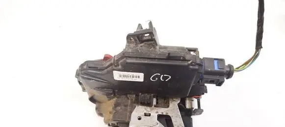 Skoda Praktik (5J8) Rear door lock 5J7839016A