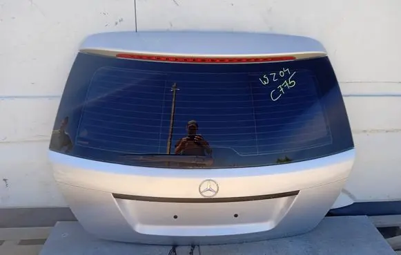 Mercedes-Benz C W204 Tailgate/trunk/boot lid 2Y10