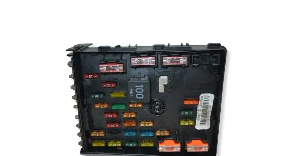 Volkswagen PASSAT B6 Fuse module 3C0937125