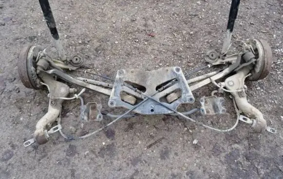 Opel Combo D Rear axle beam with reductor 