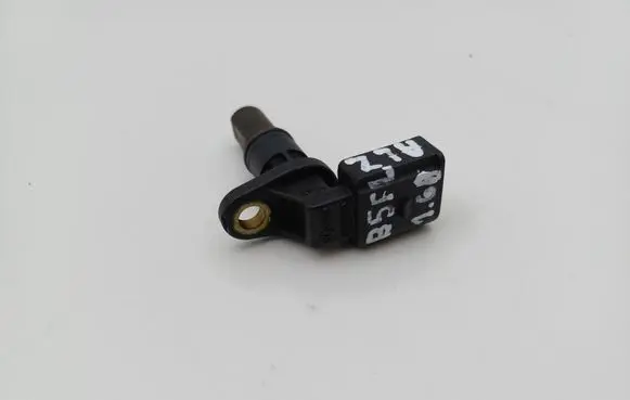Volkswagen PASSAT B5.5 Camshaft position sensor 06B905163A