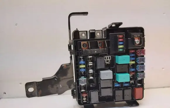 Honda FR-V Fuse module