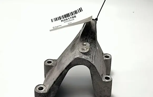 Volkswagen Phaeton Engine mounting bracket