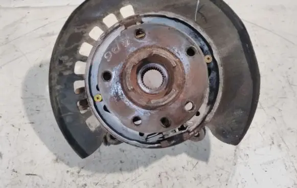 Audi Q7 4L Rear wheel hub spindle/knuckle 