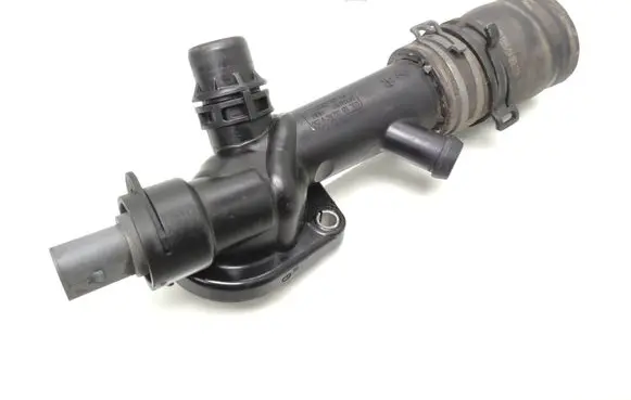 Engine coolant pipe/hose