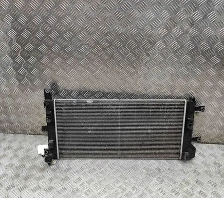 Nissan Leaf II (ZE1) Coolant radiator 214105SH0A