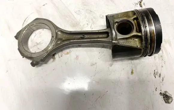 Audi A6 S6 C5 4B Piston with connecting rod 078118hsr 059j