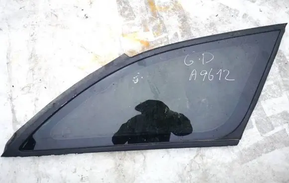 Nissan Primera Rear side window