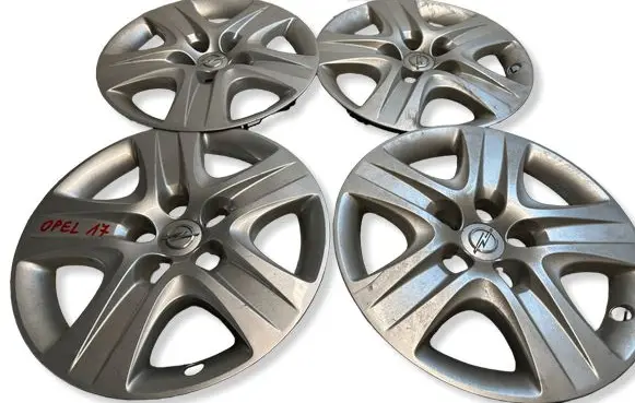 Opel Insignia A R17 wheel hub/cap/trim 13312568