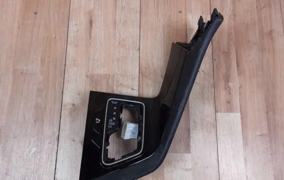 KIA Niro Gear shifter surround trim plastic 84651G5000