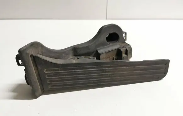 Volkswagen Golf V Accelerator throttle pedal 1K1721503F