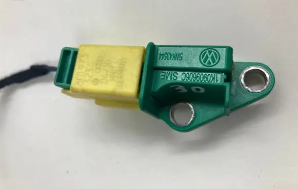 Audi A4 S4 B8 8K Airbag deployment crash/impact sensor 8K0973323S