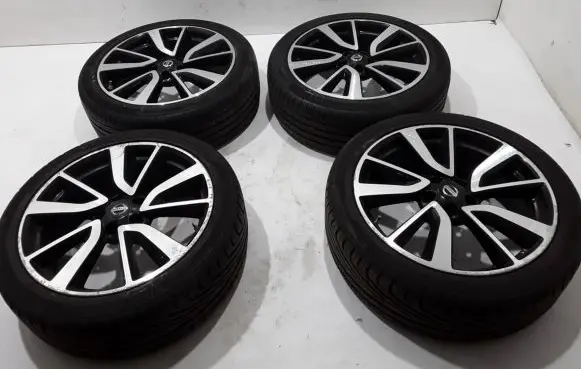 Nissan Qashqai R19 alloy rim D03004ES3B