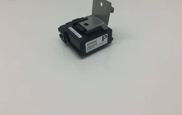 Nissan Leaf I (ZE0) Other control units/modules 476A05SJ0B