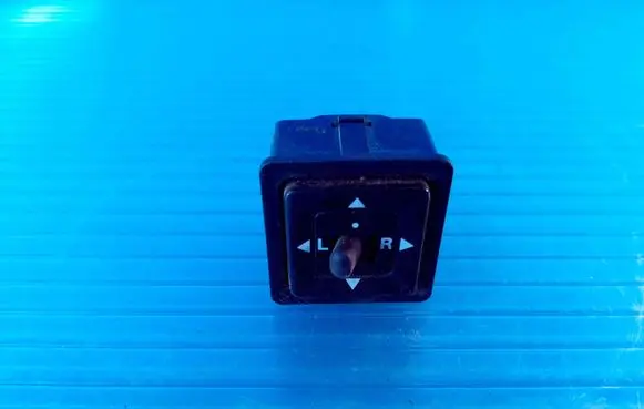 Mitsubishi Galant Wing mirror switch 2775