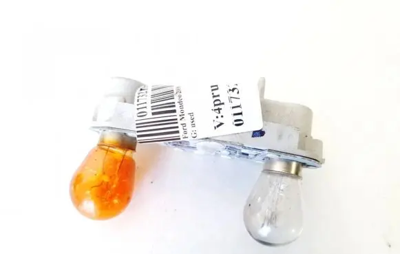 Ford Mondeo MK IV Tail light bulb cover holder