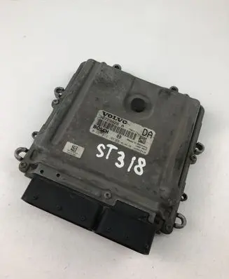 Volvo V70 Engine control unit/module ECU 30729826A 0281012103