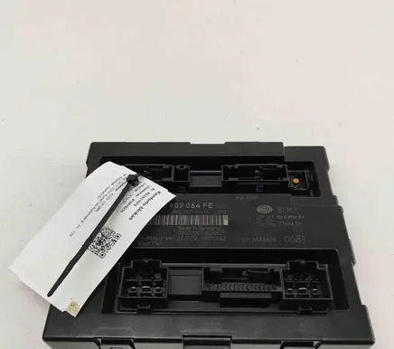 Audi Q5 SQ5 Central body control module 5DK009918 8K0907064FE