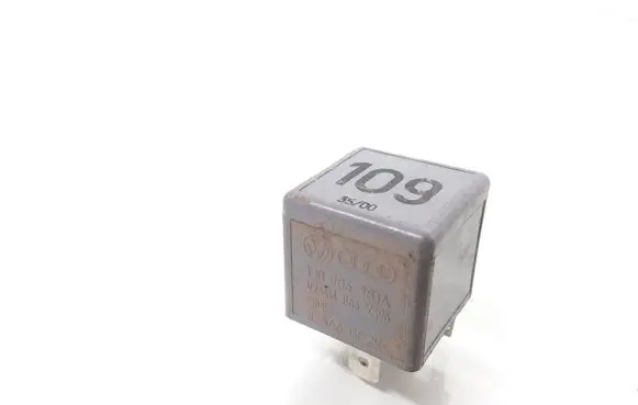 Volkswagen Golf IV Other relay 1J0906381A 109