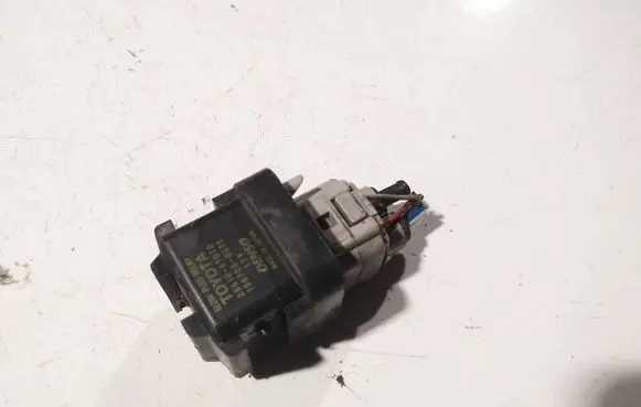 Toyota Corolla E120 E130 Other relay 28610-67010 156700-0071