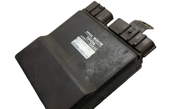 Toyota Corolla E120 E130 Fuel injection control unit/module 8987120030 1310001041