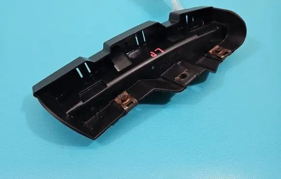 Front bumper mounting bracket