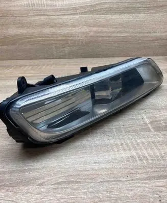 Volkswagen PASSAT B7 Front fog light 176162401 176623