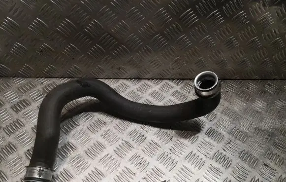 Mercedes-Benz CLS C218 X218 Engine coolant pipe/hose 2045012982 A2045012982