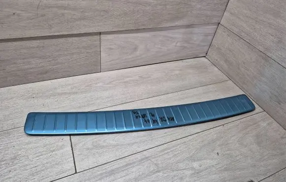 Mercedes-Benz ML AMG W164 Rear bumper lower part trim A1648800111