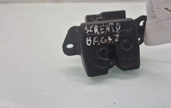 KIA Sorento Tailgate/trunk/boot lock/catch/latch 