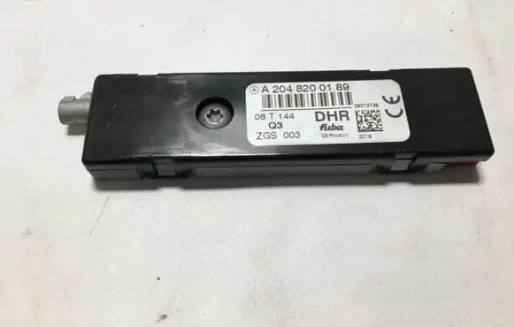 Mercedes-Benz C W204 Antenna control unit A2048200189