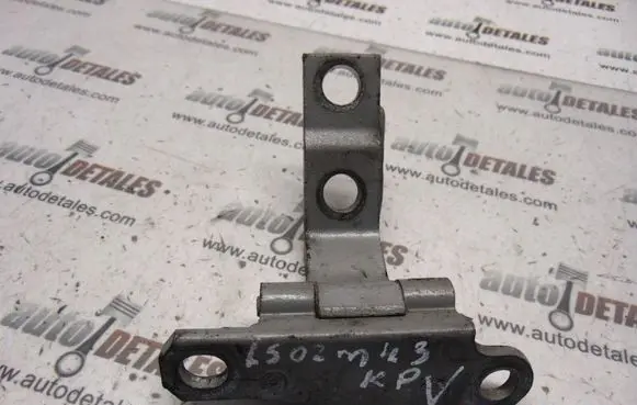 Lexus LS 430 Front door upper hinge