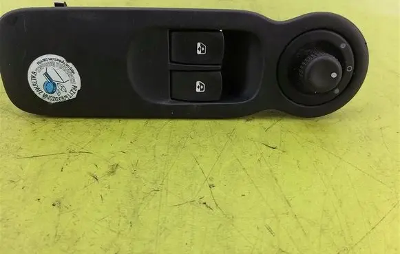 Renault Modus Quarter vent window switch 8200277630
