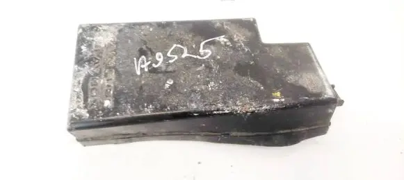 Subaru Legacy Fuse box cover MB500100B